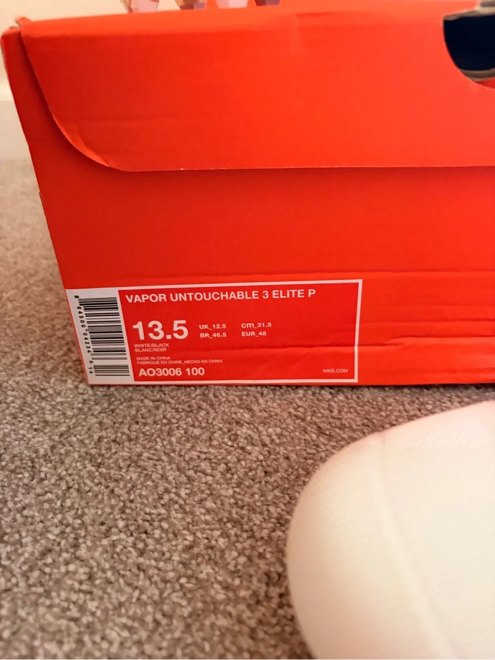 New! Nike Vapor Untouchable Elite size 13.5 cleats